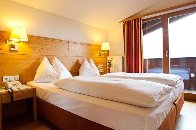 Hotel Gasthof Mitteregger - Beste Lage In Kaprun Exterior foto
