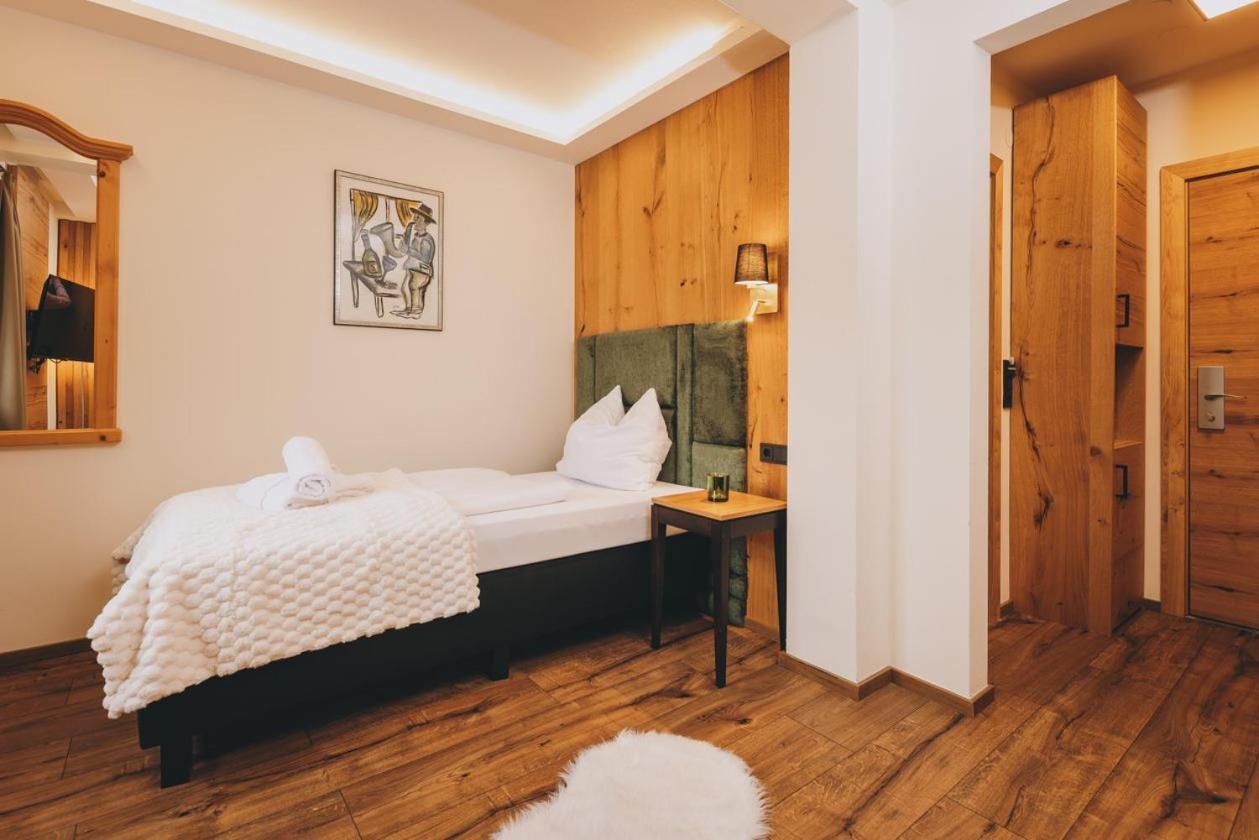 Hotel Gasthof Mitteregger - Beste Lage In Kaprun Exterior foto